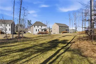 8867 Bakersfield Dr, Kernersville, NC 27284 - Photo 33