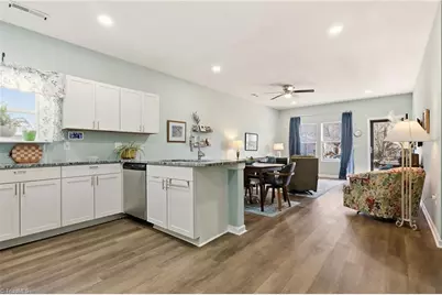 719 Meadowgreen Village Drive, Eden, NC 27288 - Photo 5