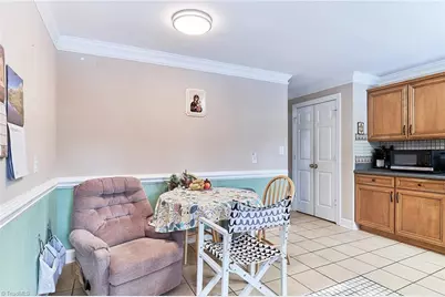 915 Onslow Drive, Greensboro, NC 27408 - Photo 11