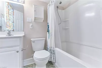 915 Onslow Drive, Greensboro, NC 27408 - Photo 25