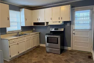 1025 Manly Street, Winston-Salem, NC 27105 - Photo 11