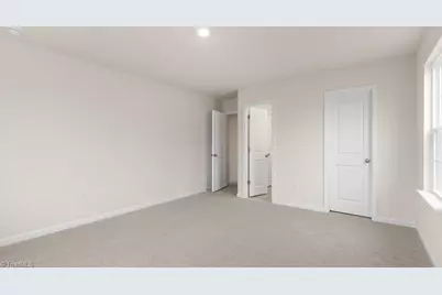 553 Forest Creek Drive, Winston-Salem, NC 27107 - Photo 23