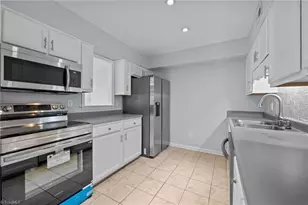 5703 Battery Dr, Greensboro, NC 27409 - Photo 15