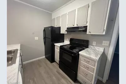 235 Corona Street #302, Winston-Salem, NC 27103 - Photo 7