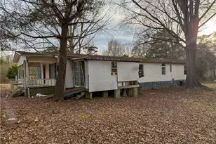 377 Kings Ridge Rd, Randleman, NC 27317 - Photo 3