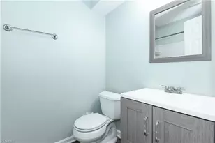 704 Glendale Dr, Greensboro, NC 27406 - Photo 13