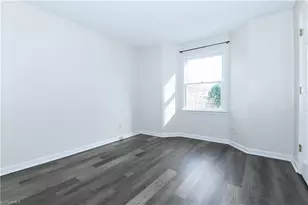 704 Glendale Dr, Greensboro, NC 27406 - Photo 11