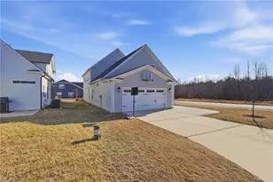 1720 Eastover Dr, Kernersville, NC 27284 - Photo 35