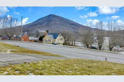 316 W Main Street, Jefferson, NC 28640 - Photo 5