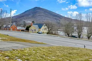 316 W Main St, Jefferson, NC 28640 - Photo 5