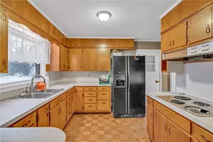 316 W Main St, Jefferson, NC 28640 - Photo 13