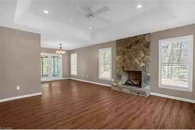 503 N Greenbriar Street, Liberty, NC 27298 - Photo 5