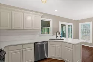 503 N Greenbriar St, Liberty, NC 27298 - Photo 13