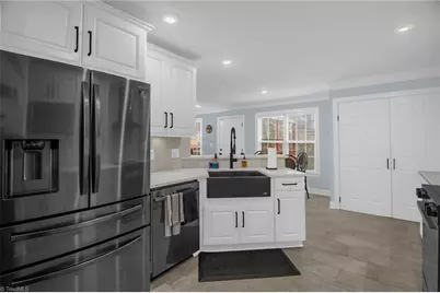 6012 Delburg Drive, Winston-Salem, NC 27106 - Photo 17