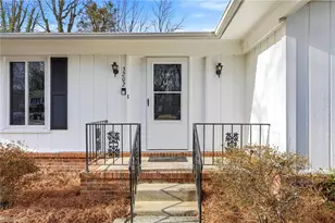 3202 Shallowford Dr, Greensboro, NC 27406 - Photo 3