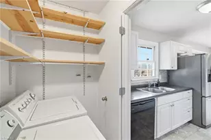 3202 Shallowford Dr, Greensboro, NC 27406 - Photo 37