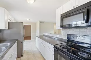 3202 Shallowford Dr, Greensboro, NC 27406 - Photo 19