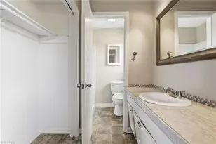 3202 Shallowford Dr, Greensboro, NC 27406 - Photo 33