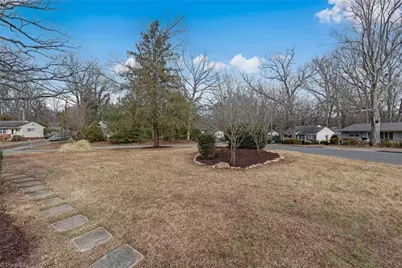 2703 Rockwood Road, Greensboro, NC 27408 - Photo 21