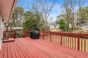 2506 Overbrook Dr, Greensboro, NC 27408 - Photo 41