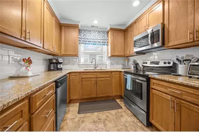 607 Rockspring Road, High Point, NC 27262 - Photo 9