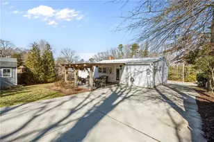 607 Rockspring Rd, High Point, NC 27262 - Photo 29