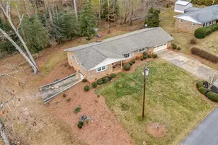 132 Kerry Ln, Wilkesboro, NC 28697 - Photo 7