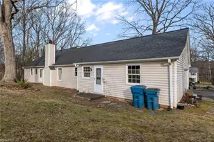 404 Hassellwood Dr, Jamestown, NC 27282 - Photo 31