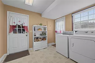 404 Hassellwood Dr, Jamestown, NC 27282 - Photo 11