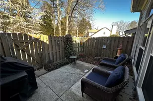 27 Park Village Ln, Greensboro, NC 27455 - Photo 35