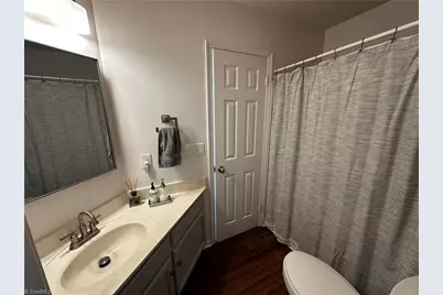 27 Park Village Lane #B, Greensboro, NC 27455 - Photo 9