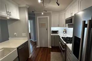 27 Park Village Ln, Greensboro, NC 27455 - Photo 7