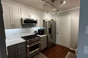 27 Park Village Ln, Greensboro, NC 27455 - Photo 5