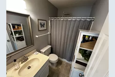 27 Park Village Lane #B, Greensboro, NC 27455 - Photo 33