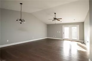 113 Oak Wy, Archdale, NC 27263 - Photo 3