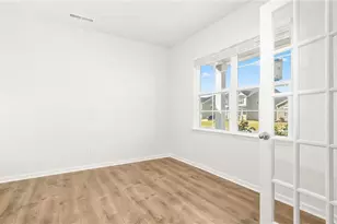 535 Forest Creek Dr, Winston-Salem, NC 27107 - Photo 3