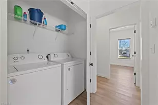 372 W Lee Ave, Yadkinville, NC 27055 - Photo 23