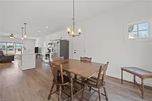 372 W Lee Ave, Yadkinville, NC 27055 - Photo 9