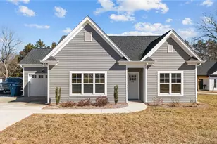 372 W Lee Ave, Yadkinville, NC 27055 - Photo 35