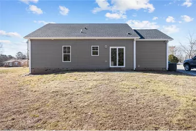 372 W Lee Avenue, Yadkinville, NC 27055 - Photo 33