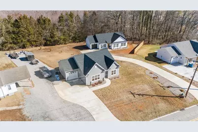 372 W Lee Avenue, Yadkinville, NC 27055 - Photo 41