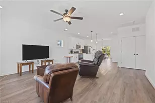 372 W Lee Ave, Yadkinville, NC 27055 - Photo 3