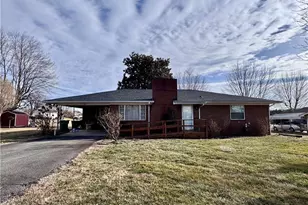 311 James St, Dobson, NC 27017 - Photo 17