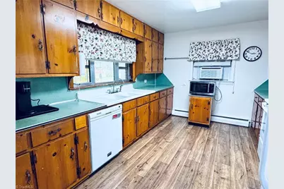 311 James Street, Dobson, NC 27017 - Photo 9