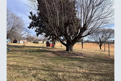 311 James Street, Dobson, NC 27017 - Photo 19