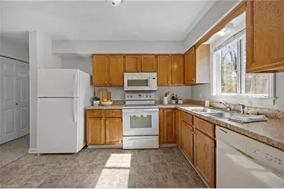 1113 Century Park Avenue, Kernersville, NC 27284 - Photo 7