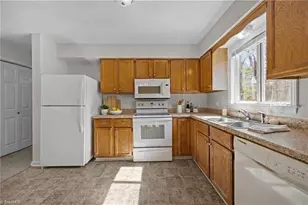 1113 Century Park Ave, Kernersville, NC 27284 - Photo 7