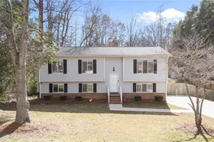 1113 Century Park Ave, Kernersville, NC 27284 - Photo 3