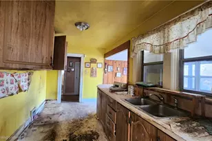 2527 Druid Hills Dr, Winston-Salem, NC 27105 - Photo 11