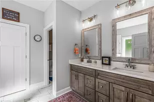 341 N Peace Haven Rd, Winston-Salem, NC 27104 - Photo 7